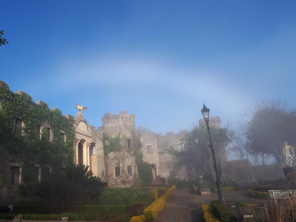 Flycatcher Castle Граскоп Екстериор снимка